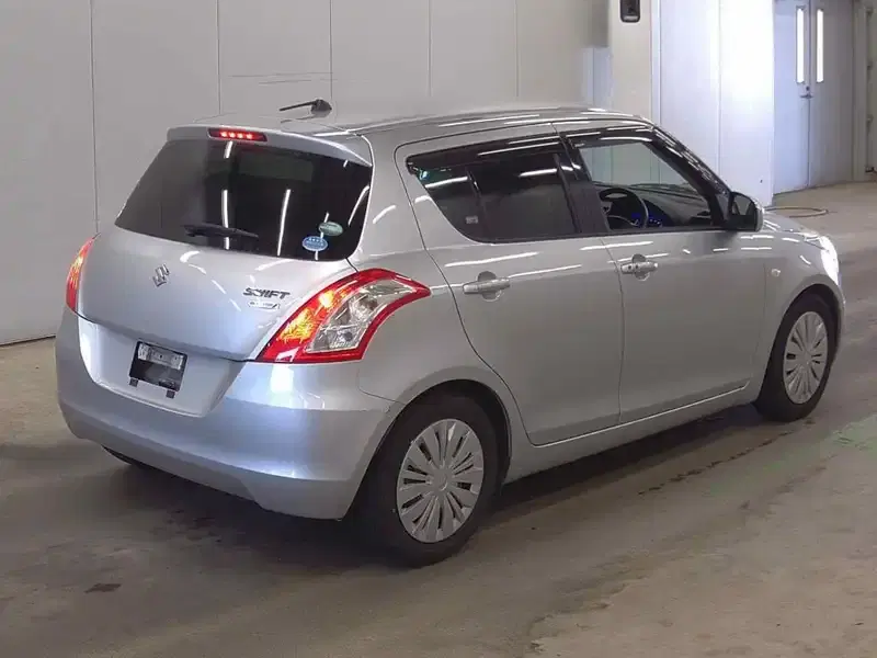 SUZUKI SWIFT 5D XG-DJE Image 5