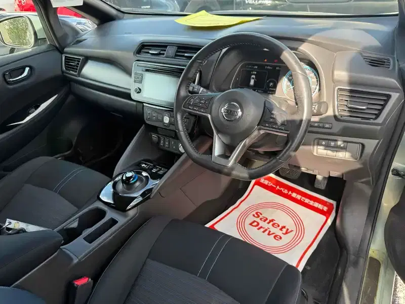 NISSAN LEAF X Image 13