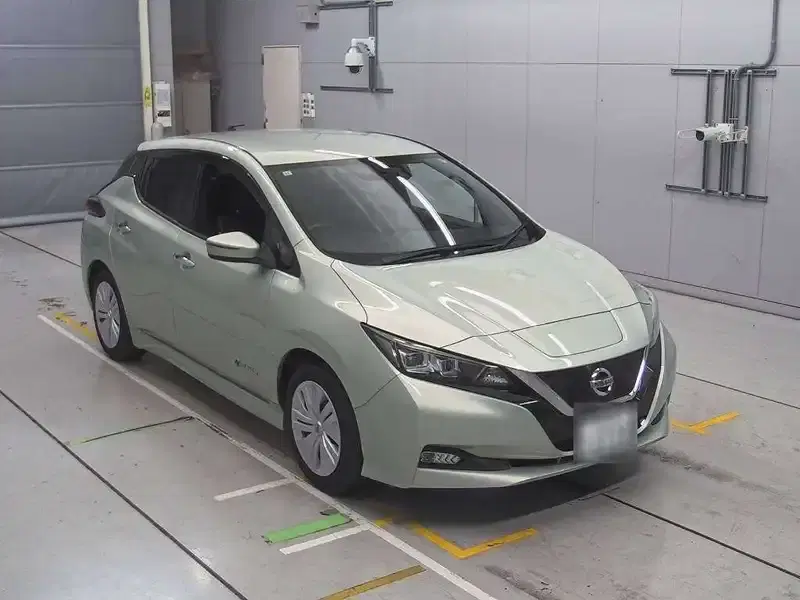 NISSAN LEAF X Image 8