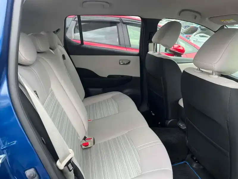 NISSAN LEAF X Image 5