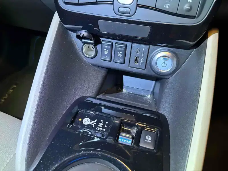 NISSAN LEAF G Image 13