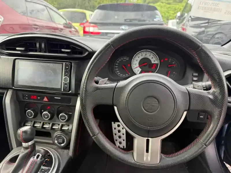 TOYOTA 86 GT Image 11