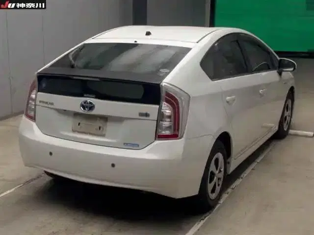TOYOTA PRIUS S Image 5