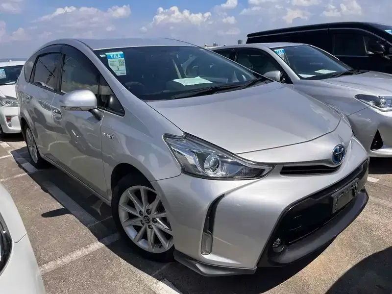 2014 Toyota PRIUS 128,000 km