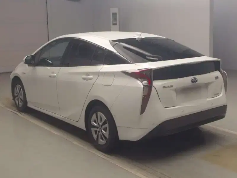TOYOTA PRIUS A Image 5