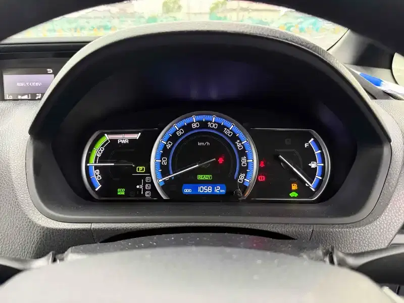 TOYOTA NOAH HYBRID X Image 5
