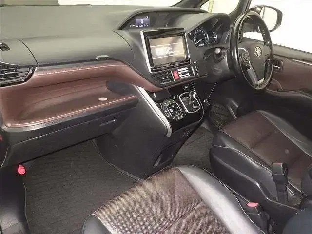 TOYOTA ESQUIRE HYBRID GI Image 6