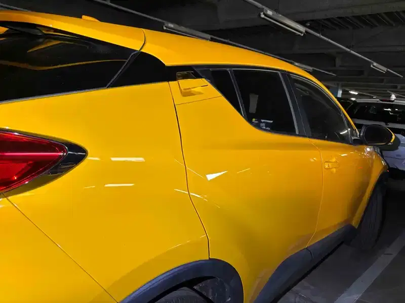 TOYOTA C-HR S Image 8