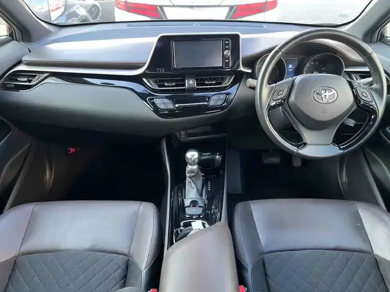 TOYOTA C-HR G Image 5