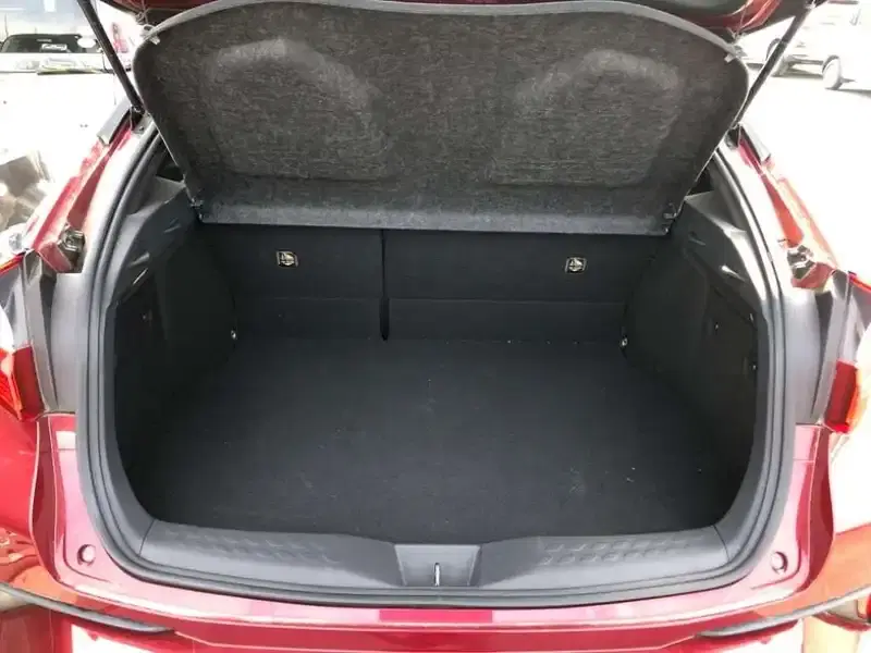 TOYOTA C-HR S Image 9