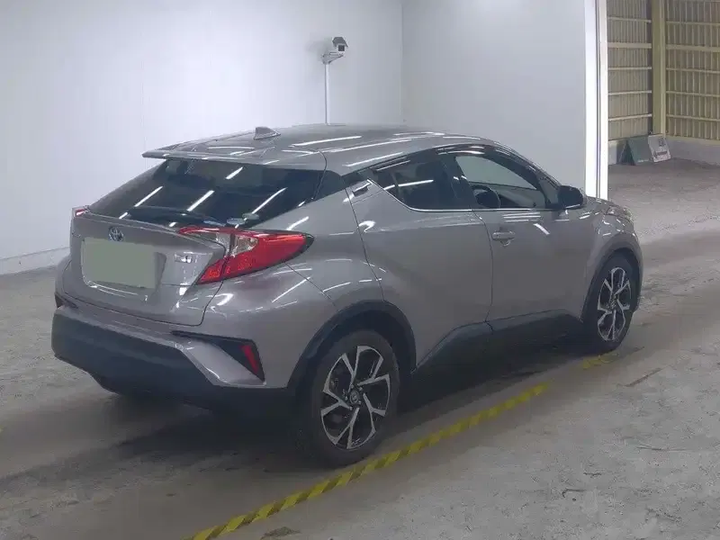 TOYOTA C-HR G Image 7