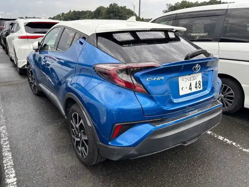 TOYOTA C-HR G Image 2