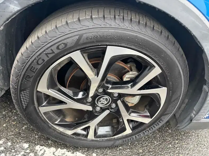 TOYOTA C-HR G Image 13