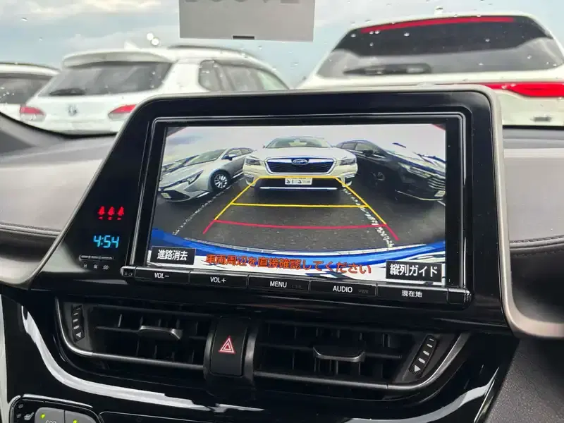 TOYOTA C-HR G Image 14